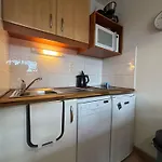 Апартаменты 2 Pieces Avec Terrasse Et Acces Piscine - Fr-1-239-1107 *
