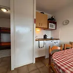 2 Pieces Avec Terrasse Et Acces Piscine - Fr-1-239-1107